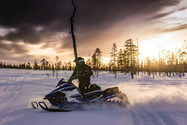 A Complete Snowmobile Riding Gear Buyer's Guide | XYZCTEM®